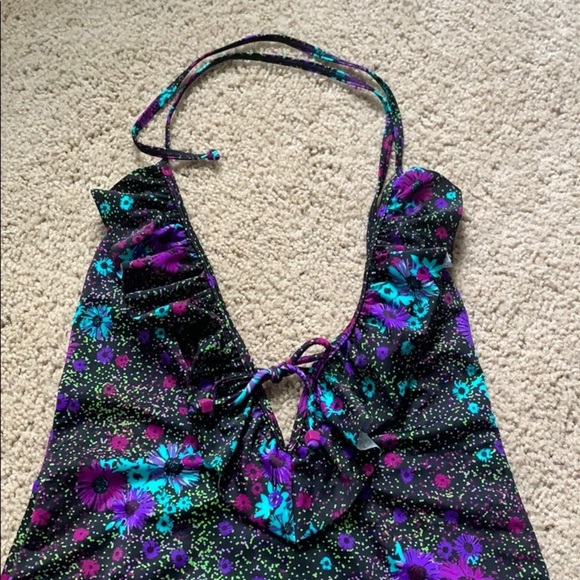 ❌SOLD❌ Billabong Ruffle Floral One Piece - Picture 2 of 5